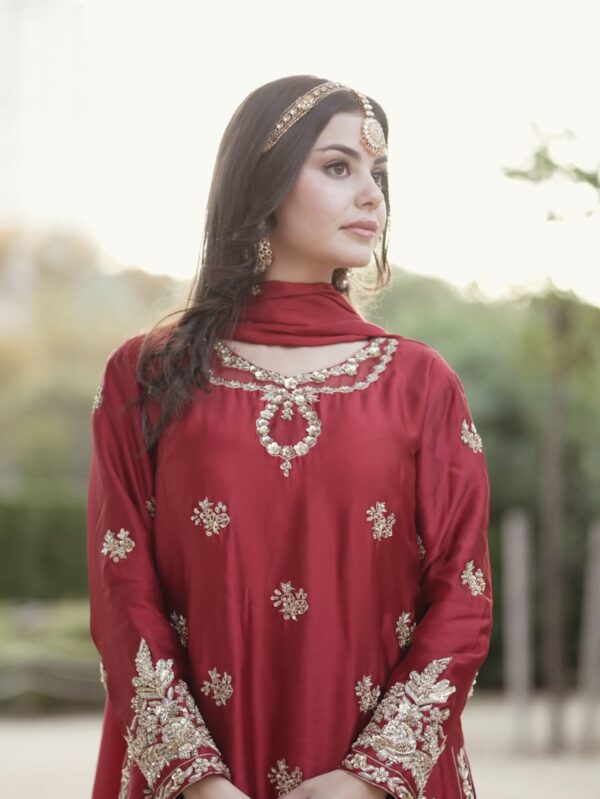 Rojo Celestial – Aangan y Cielo